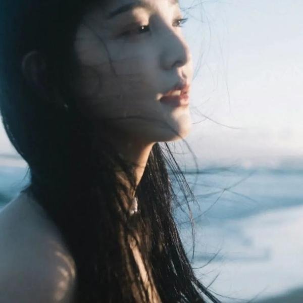 岸边露伴卢浮宫之行